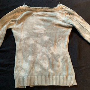 Parasuco Tops - ▪️Parasuco▪️Distressed V-Neck Sweater Parasuco Tops - ▪️Parasuco▪️Distressed V-Neck Sweater